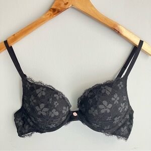 Victoria’s Secret Dream Angels Black Lace Lined Demi Push-Up Bra 34C